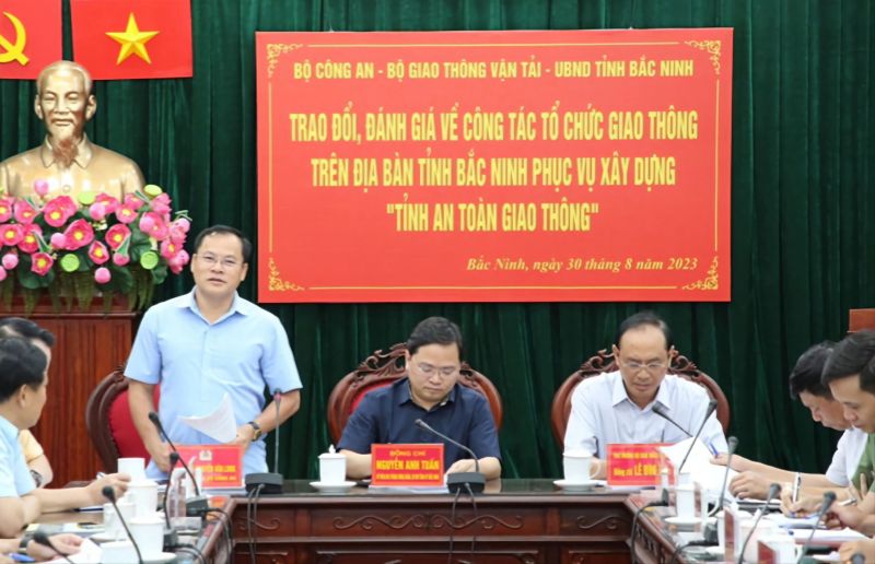 Thứ trưởng Bộ Công an Nguyễn Văn Long phát biểu tại hội nghị.