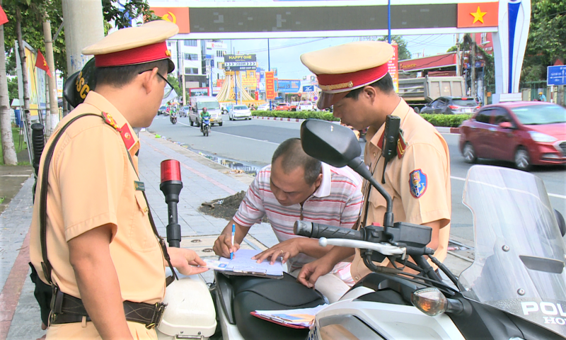 Bình Dương: Xử lý nhiều trường hợp vi phạm nồng độ cồn