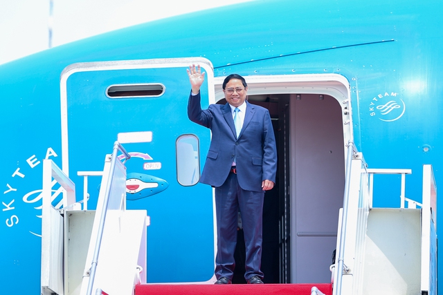 Thủ tướng Phạm Minh Chính tới Indonesia, bắt đầu chuyến công tác dự Hội nghị cấp cao ASEAN lần thứ 43 - Ảnh: VGP/Nhật Bắc