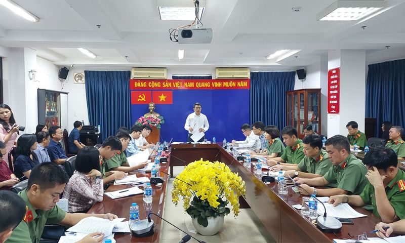 Ông Bùi Quang Huy phát biểu tại buổi làm việc với BHXH TP. Hồ Chí Minh