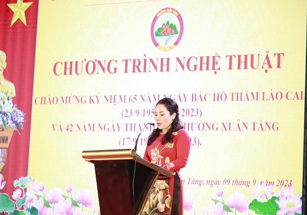 Bà Nguyễn Thị Như Quỳnh - Bí thư Đảng ủy- Chủ tịch HĐND phường Xuân Tăng đọc diễn văn khai mạc.