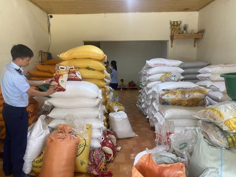lực lượng Quản lý thị trường Thanh Hóa tăng cường kiểm tra, kiểm soát thị trường cung ứng gạo trên địa bàn
