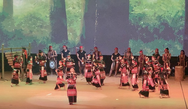 Một tiết mục tr&igrave;nh diễn tại Lễ bế mạc Ng&agrave;y hội.