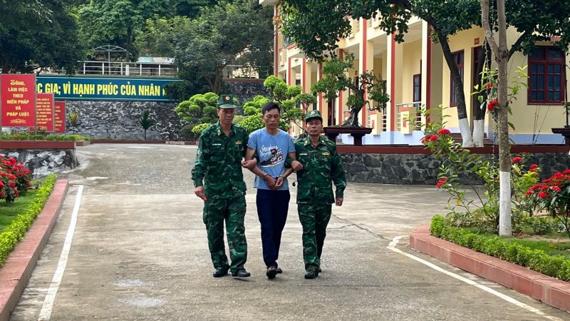 Lào Cai: Khởi tố 2 đối tượng về hành vi mua bán, tàng trữ trái phép chất ma túy