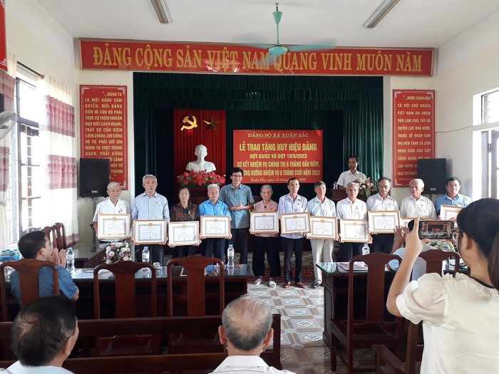 Vùng quê bừng sáng