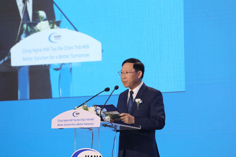 Chủ tịch UBND tỉnh bắc Giang, Lê Ánh Dương phát biểu chúc mừng doanh nghiệp khánh thành nhà máy.