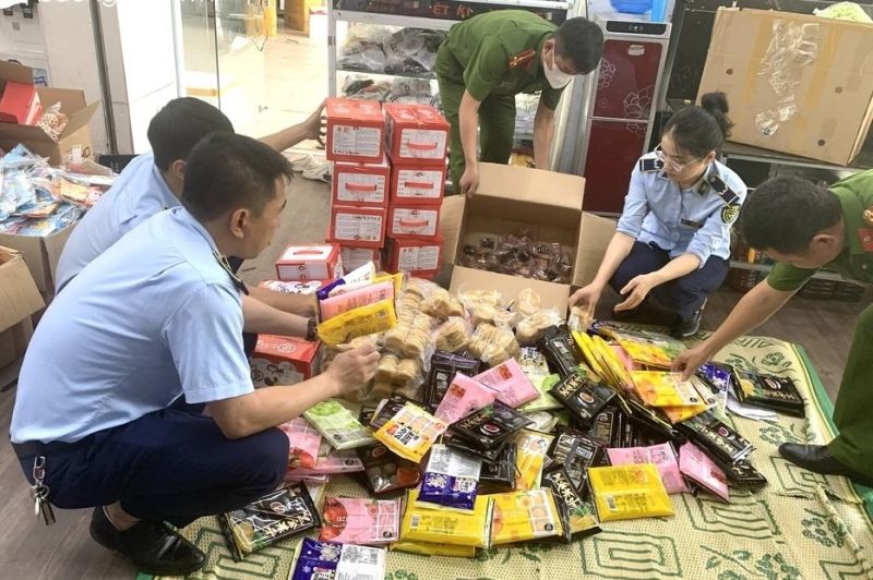 Nghệ An phát hiện 2 cơ sở kinh doanh bánh trung thu không rõ nguồn gốc