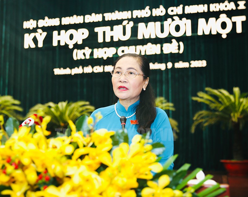 Bà Nguyễn Thị Lệ phát biểu khai mạc kỳ họp
