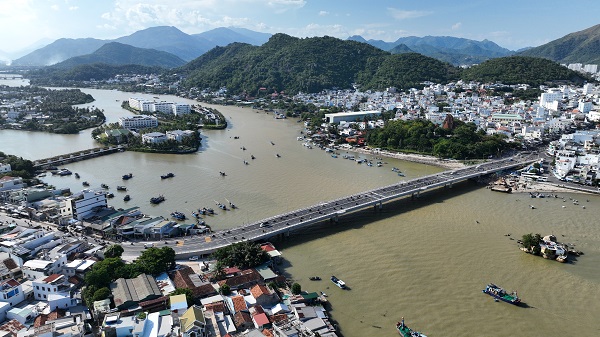 Cầu Xóm Bóng Nha Trang chính thức thông xe ngày 20/9/2023