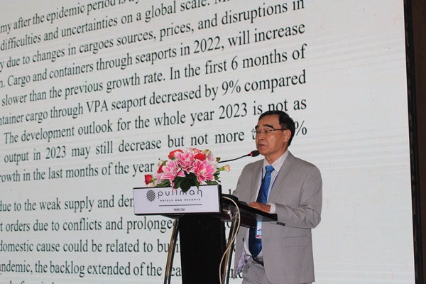 Ông Lê Công Minh, Chủ tịch VPA báo cáo tại Hội nghị