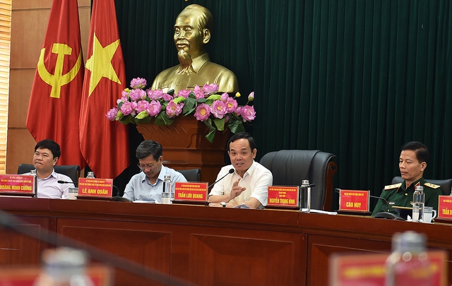 Phó Thủ tướng Trần Lưu Quang làm việc với các địa phương: Quảng Ninh, Hải Phòng và Hải Dương về tình hình sản xuất kinh doanh, chống buôn lậu - Ảnh: VGP/Hải Minh