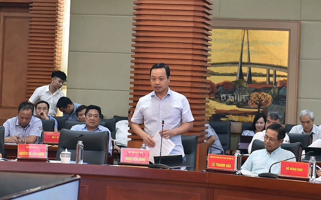 Thứ trưởng Bộ Tư pháp Trần Tiến Dũng phát biểu tại cuộc làm việc - Ảnh: VGP/Hải Minh