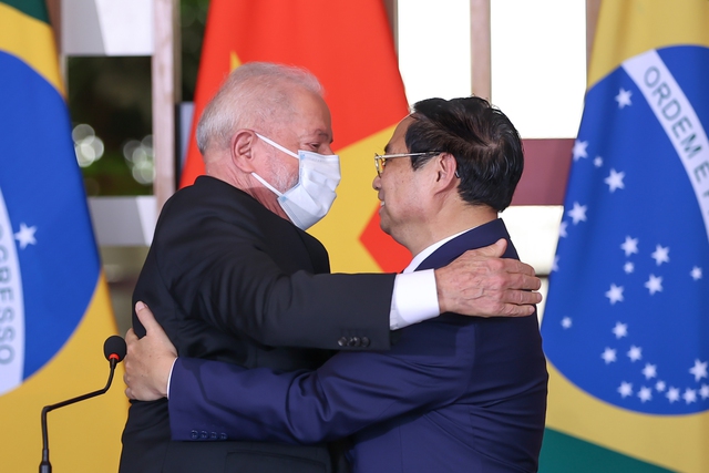 Tổng thống Lula da Silva đã nhận lời mời thăm Việt Nam của lãnh đạo cấp cao Việt Nam nhằm tham gia các hoạt động kỷ niệm 35 năm thiết lập quan hệ ngoại giao Việt Nam – Brazil và tiếp tục làm sâu sắc hơn quan hệ giữa hai nước - Ảnh: VGP/Nhật Bắc