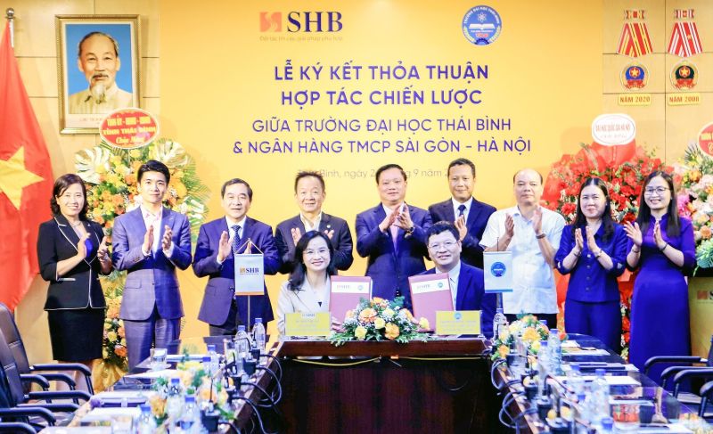 SHB và TBU sẽ tích cực phối hợp nhằm triển khai có hiệu quả các nhiệm vụ đào tạo, nghiên cứu khoa học, phát triển công nghệ và phát triển nguồn nhân lực chất lượng cao, góp phần phát triển kinh tế, xã hội, văn hóa của tỉnh Thái Bình nói riêng và cả nước nói chung
