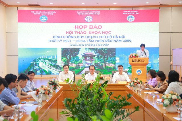 Họp báo hội thảo khoa học định hướng quy hoạch Thủ đô Hà Nội thời kỳ 2021-2030, tầm nhìn đến năm 2050. Ảnh báo Tổ quốc