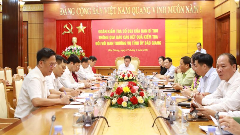 Quang cảnh buổi công bố dự thảo báo cáo kết quả kiểm tra đối với Ban thường vụ Tỉnh ủy Bắc Giang.