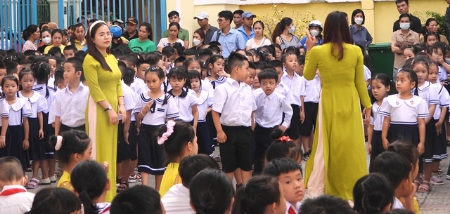 Đà Nẵng nghiêm cấm gợi ý học sinh học tiếng Anh với giáo viên nước ngoài