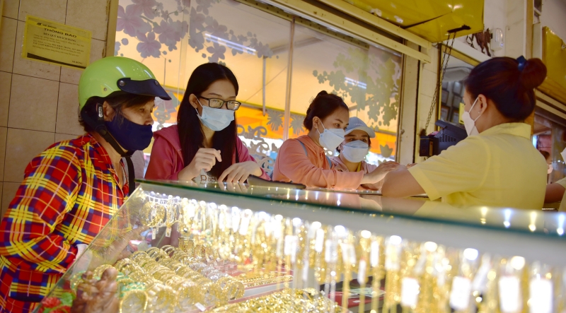 Giá vàng hôm nay 30/09: Vàng trong nước tiếp tục tăng