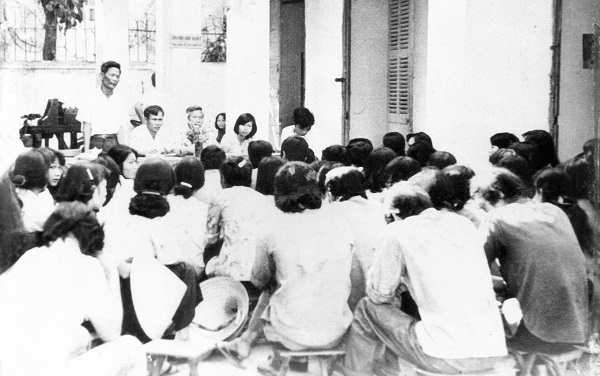 Hội nghị CNVC của Xí nghiệp Thuốc lá Nha Trang được tổ chức lần đầu tiên vào năm 1984 tại số 9 đường Biệt Thự, Nha Trang