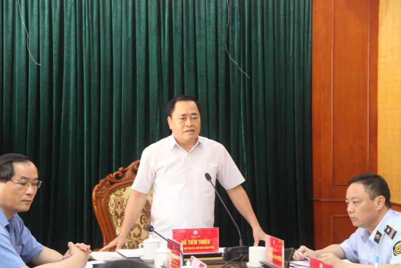 Chủ tịch UBND tỉnh Lạng Sơn Hồ Tiến Thiệu phát biểu kết luận cuộc họp