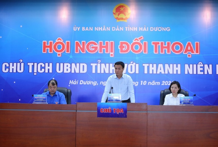 Chủ tịch UBND tỉnh Hải Dương Triệu Thế Hùng đối thoại cùng thanh niên