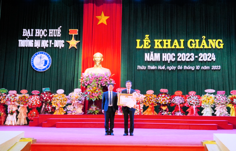 GS.TS Nguyễn Vũ Quốc Huy được khen thưởng danh hiệu 