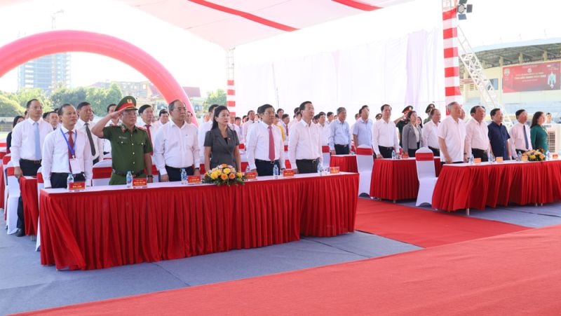 Chủ tịch nước - Võ Văn Thưởng và các đại biểu dự buổi lễ.