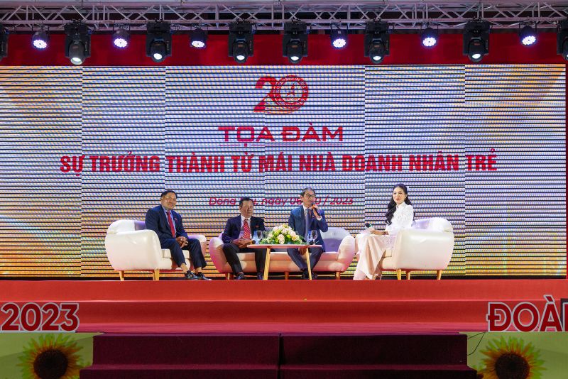 Chủ tịch HĐQT THACO - ông Trần Bá Dương chia sẻ tại toạ đàm