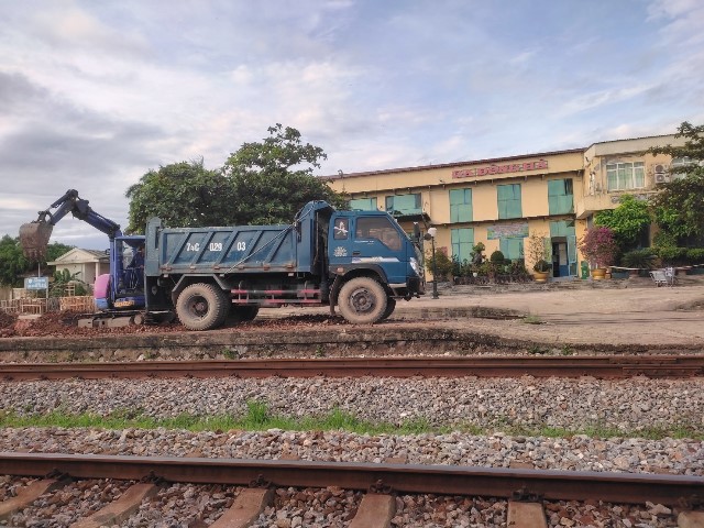 Thi công tại ga Đông Hà