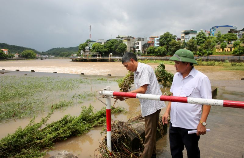 Mưa lớn kéo dài 10 ngày, miền Trung đối diện nguy cơ lũ quét, sạt lở