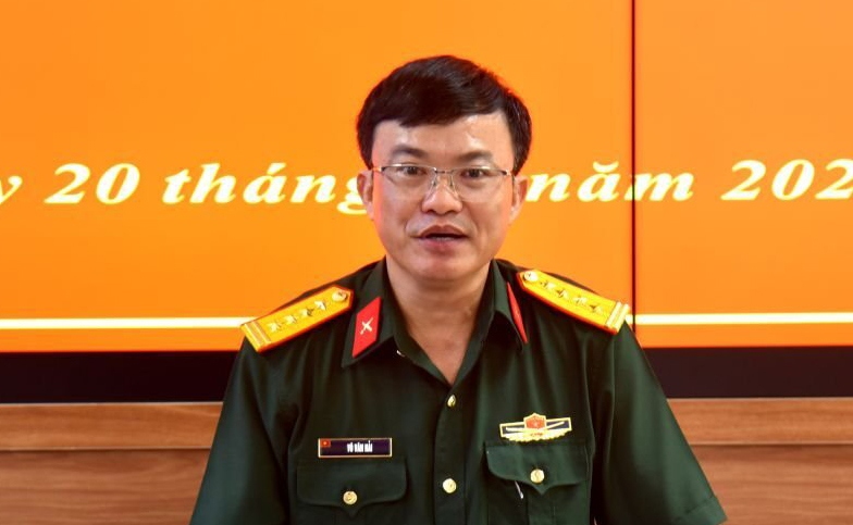Đại tá, Phó Giáo sư, Tiến sĩ Võ Văn Hải, Phó Viện trưởng Viện Khoa học Xã hội và Nhân văn quân sự.