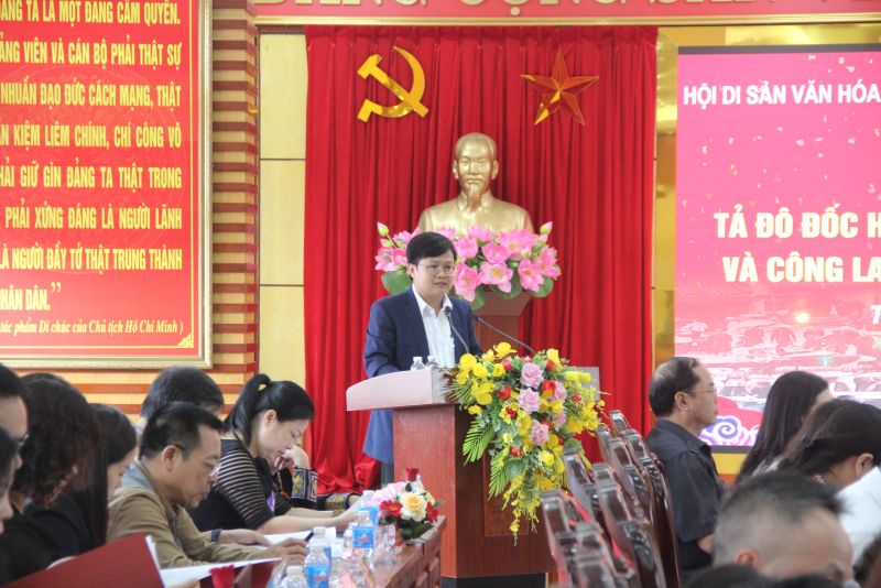 Thạc sĩ Nguyễn Văn Biểu, Nghiên cứu viên Viện Sử học phát biểu tại hội thảo