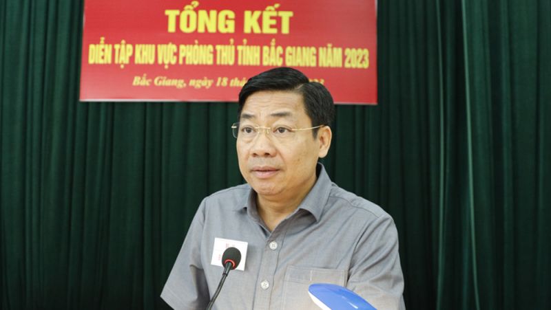 Bí thư Tỉnh ủy Bắc Giang Dương Văn Thái phát biểu tại hội nghị.