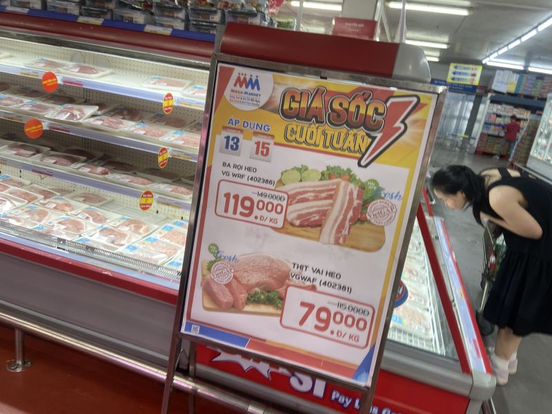 Nhiều loại thịt heo được siêu thị MM Mega market áp dụng giảm giá sốc