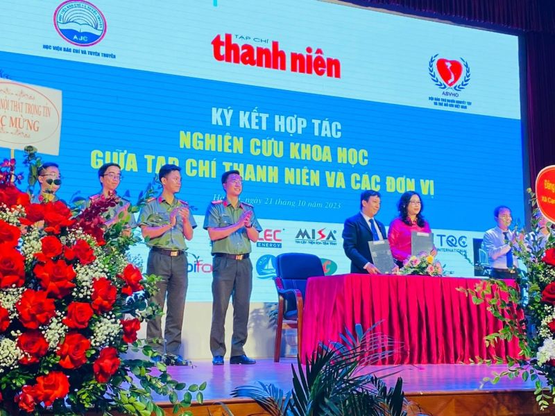 Nhà báo Nguyễn Toàn Thắng – Bí thư chi bộ, Tổng biên tập Tạp chí Thanh niên ký kết hợp tác nghiên cứu khoa học với Khoa Tư tưởng Hồ Chí Minh, Học viện Báo chí và Tuyên truyền Nhà báo Nguyễn Toàn Thắng – Bí thư chi bộ, Tổng biên tập Tạp chí Thanh niên ký kết hợp tác nghiên cứu khoa học với Khoa Tư tưởng Hồ Chí Minh, Học viện Báo chí và Tuyên truyền