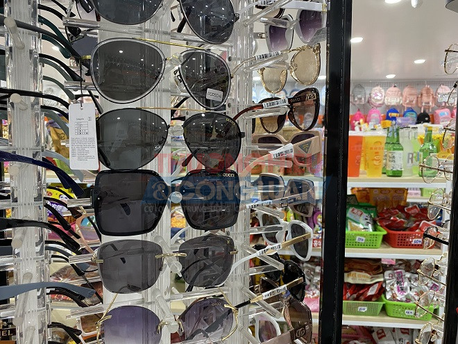 Từ k&iacute;nh mắt thời trang,...