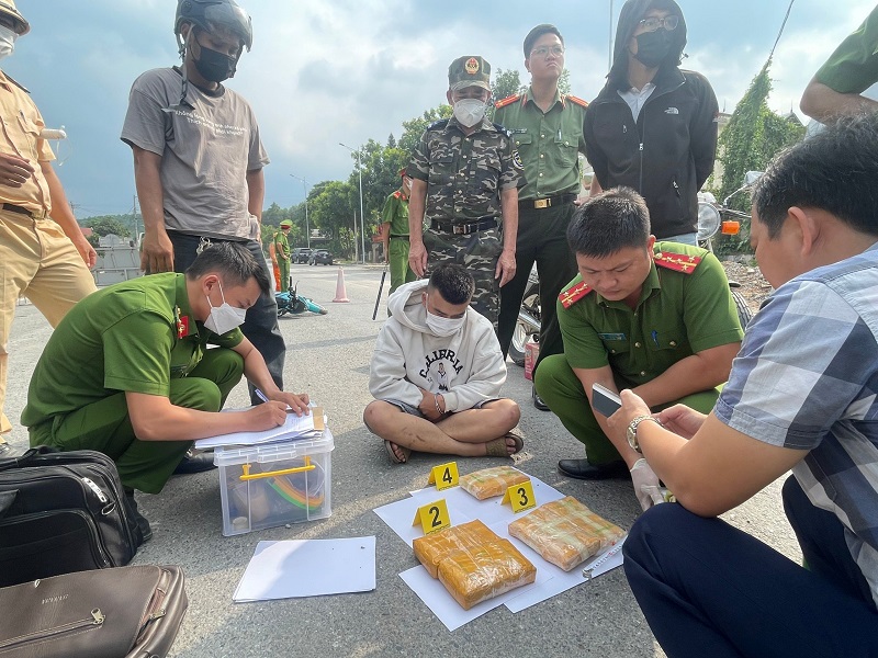 Cục Hải quan tỉnh Quảng Trị phối hợp bắt giữ ma túy