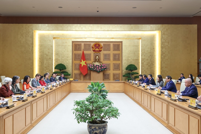Thủ tướng Phạm Minh Chính tiếp Điều phối viên thường trú Liên Hợp Quốc và Trưởng đại diện các tổ chức của Liên Hợp Quốc tại Việt Nam - Ảnh: VGP/Nhật Bắc