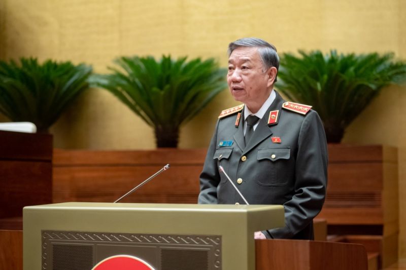 Bộ trưởng Bộ Công an Tô Lâm báo cáo giải trình một số vấn đề đại biểu Quốc hội thảo luận về dự án Luật Căn cước