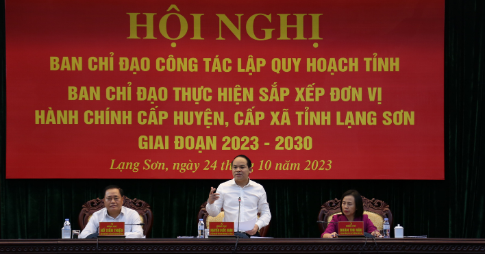 Bí thư Tỉnh uỷ Lạng Sơn Nguyễn Quốc Đoàn, Trưởng Ban Chỉ đạo công tác lập quy hoạch tỉnh Lạng Sơn phát biểu tại cuộc họp