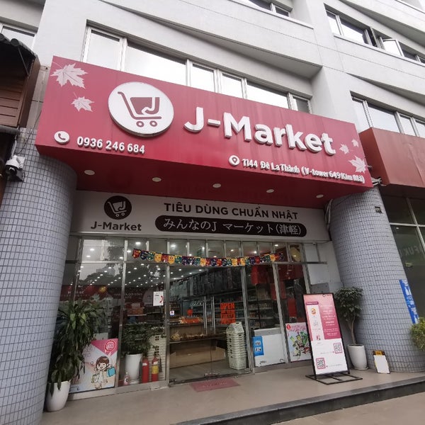 Siêu thị J – Market tại Hà Nội: Bày bán hàng hoá không tem nhãn phụ, không rõ xuất xứ