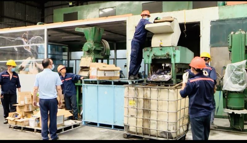 TP. Hồ Chí Minh: Tiêu hủy lô hàng gần 18.000 sản phẩm nhập lậu, giả mạo nhãn hiệu