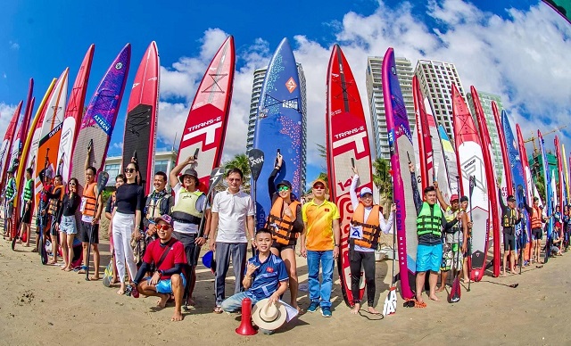 Các vận động viên trước giờ khai mạc giải. Các vận động viên trước giờ khai mạc giải.