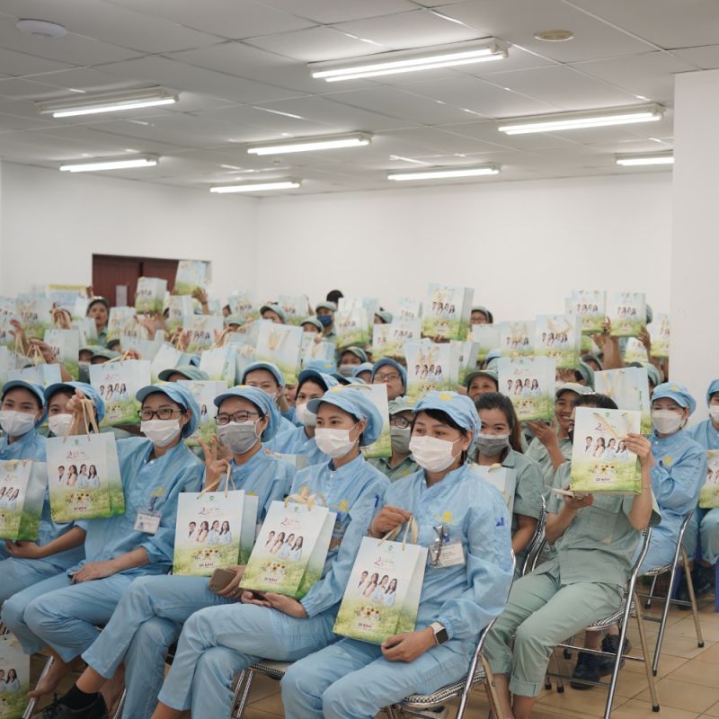Nhãn hàng Dạ Hương - Công ty TNHH Dược phẩm Hoa Linh phối hợp cùng Công ty TNHH Fujikin Việt Nam tổ chức hội thảo truyền thông với chủ đề “Phụ nữ phụ khoa đúng cách – Hạnh phúc trọn vẹn”