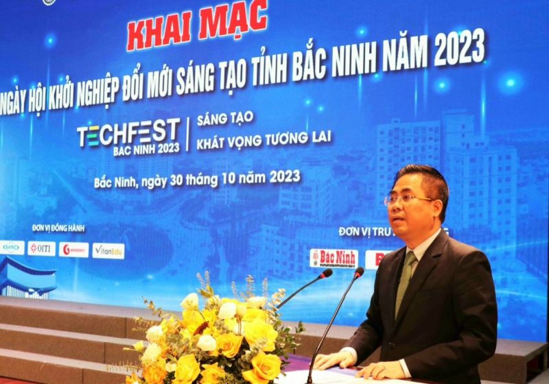 Thứ trưởng Bộ Khoa học & Công nghệ Nguyễn Hoàng Giang phát biểu tại ngày hội.