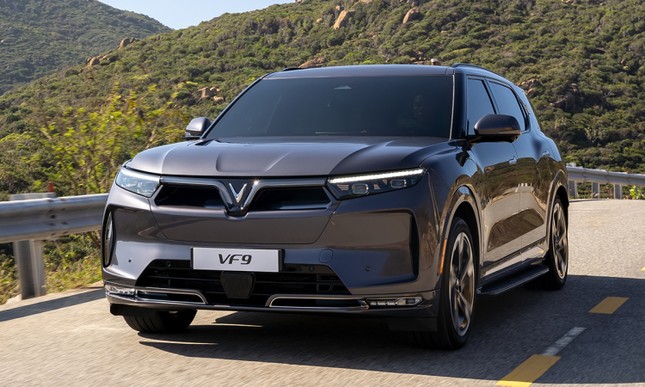 Các mẫu xe công nghệ hiện đại dần được người Việt ưa chuộng