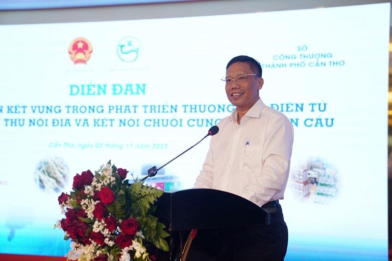 Ông Nguyễn Thực Hiện, Thành ủy viên, Phó Chủ tịch Ủy ban nhân dân thành phố Cần Thơ phát biểu khai mạc Diễn đàn