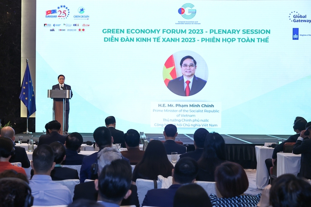 Thủ tướng nhấn mạnh, Việt Nam xác định phát triển nhanh nhưng bền vững, bao trùm, không hy sinh tiến bộ, công bằng xã hội và môi trường để chạy theo tăng trưởng đơn thuần - Ảnh: VGP/Nhật Bắc