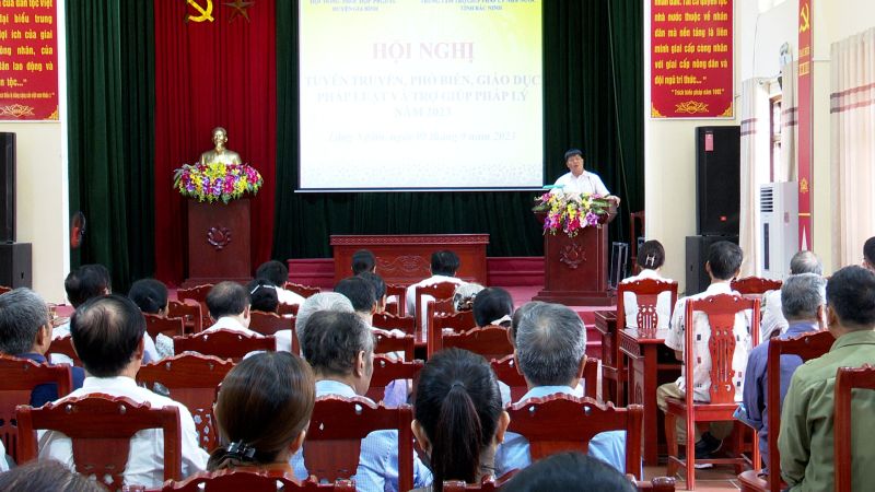 Trung tâm trợ giúp pháp lý tỉnh Bắc Ninh tuyên truyền, trợ giúp pháp lý cho người dân xã Lãng Ngâm, huyện Gia Bình.