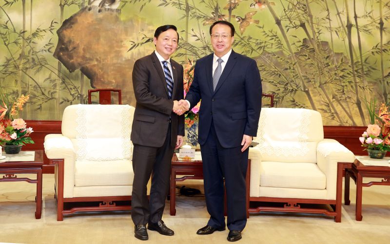 Phó Thủ tướng Trần Hồng Hà và đồng chí Cung Chính, Thị trưởng thành phố Thượng Hải - Ảnh: VGP/Minh Khôi